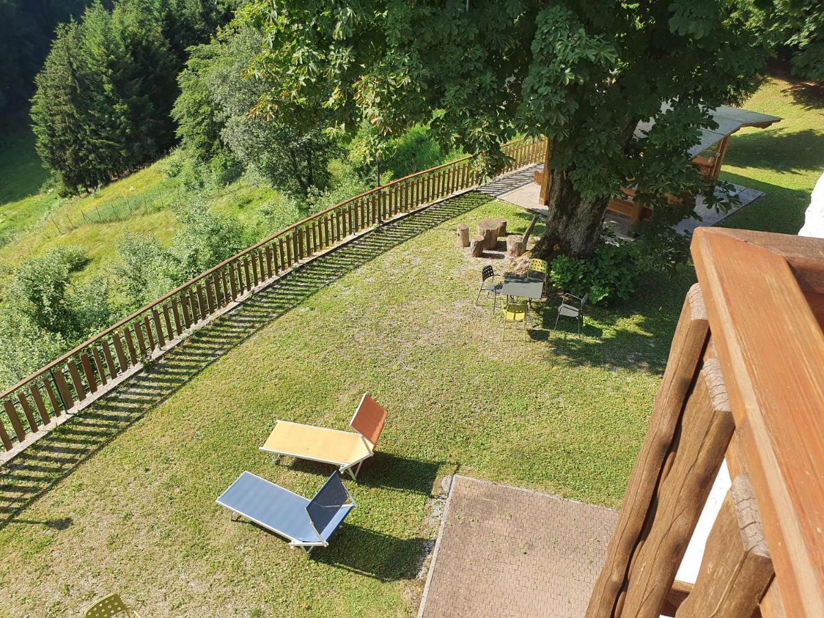 Villa Paradiso Parolari 蒂诺 外观 照片