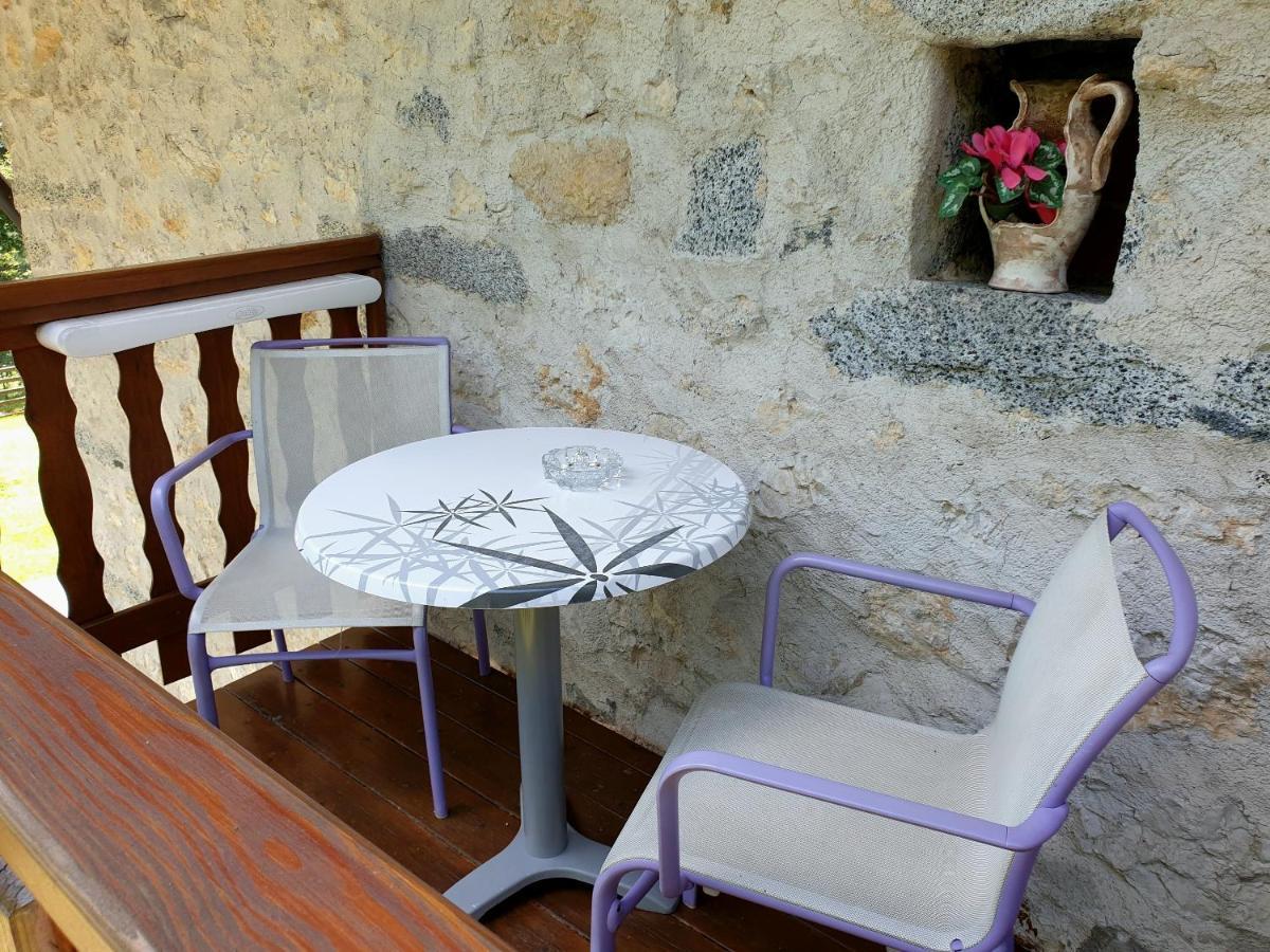 Villa Paradiso Parolari 蒂诺 外观 照片