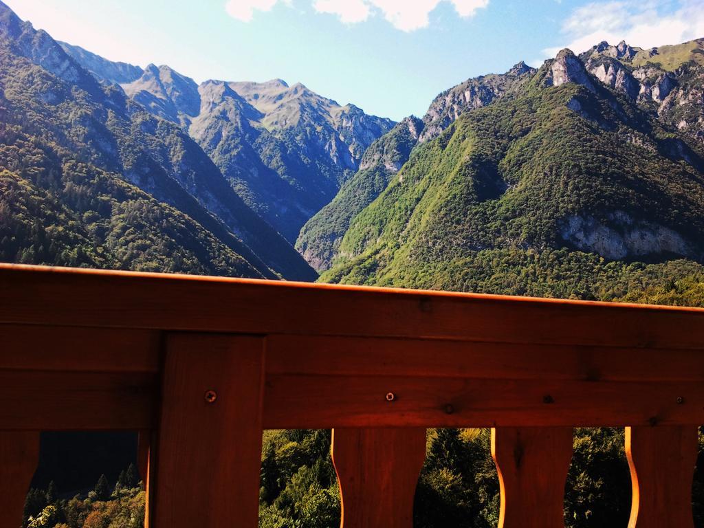 Villa Paradiso Parolari 蒂诺 外观 照片
