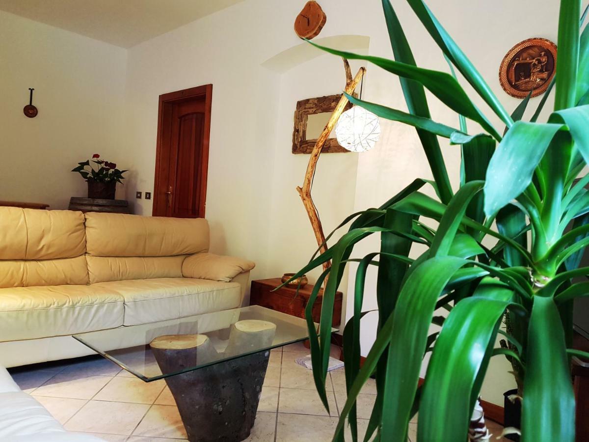 Villa Paradiso Parolari 蒂诺 外观 照片