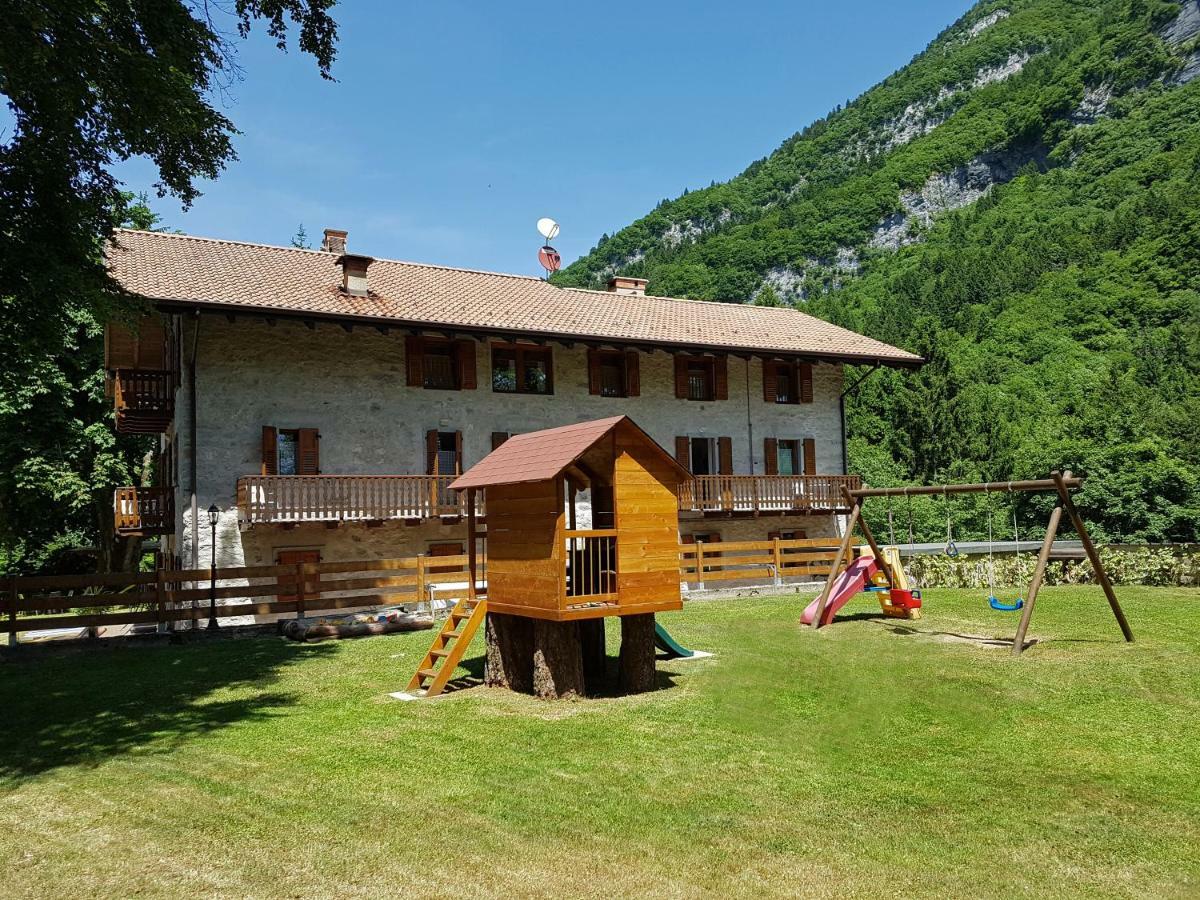 Villa Paradiso Parolari 蒂诺 外观 照片