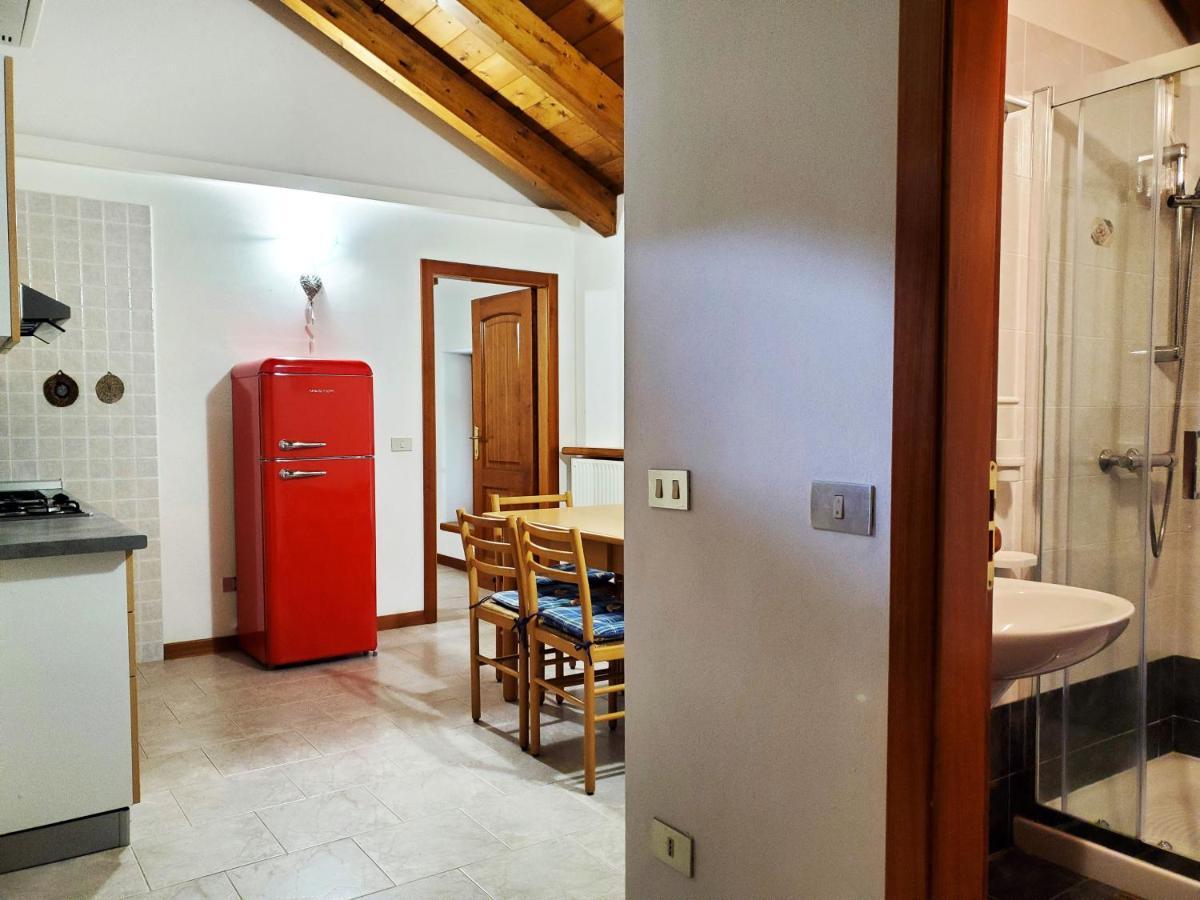 Villa Paradiso Parolari 蒂诺 外观 照片